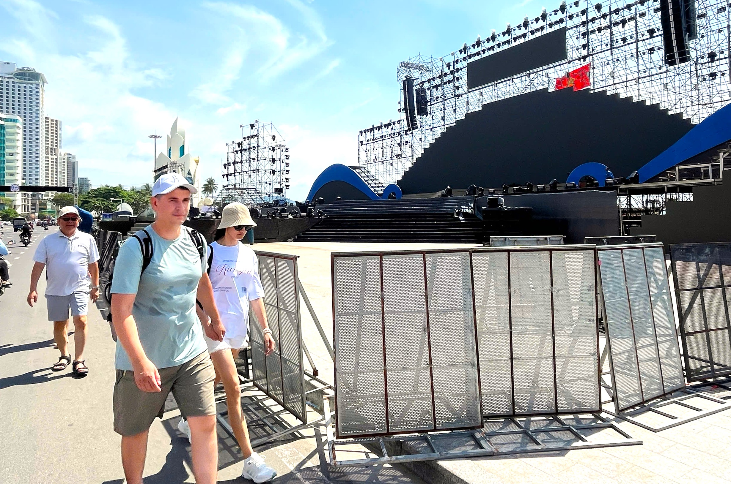 Festival Biển Khánh Hòa 2026: Khách sạn 'cháy phòng', đường bay đến Nha Trang tăng vọt   - Ảnh 2.