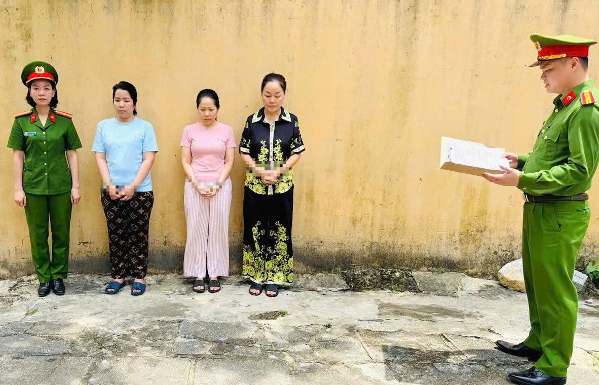 Khởi tố chủ tiệm vàng Kim Lý, Ngọc Tâm, Ngọc Châu Âu vụ buôn lậu kim cương - Ảnh 1.