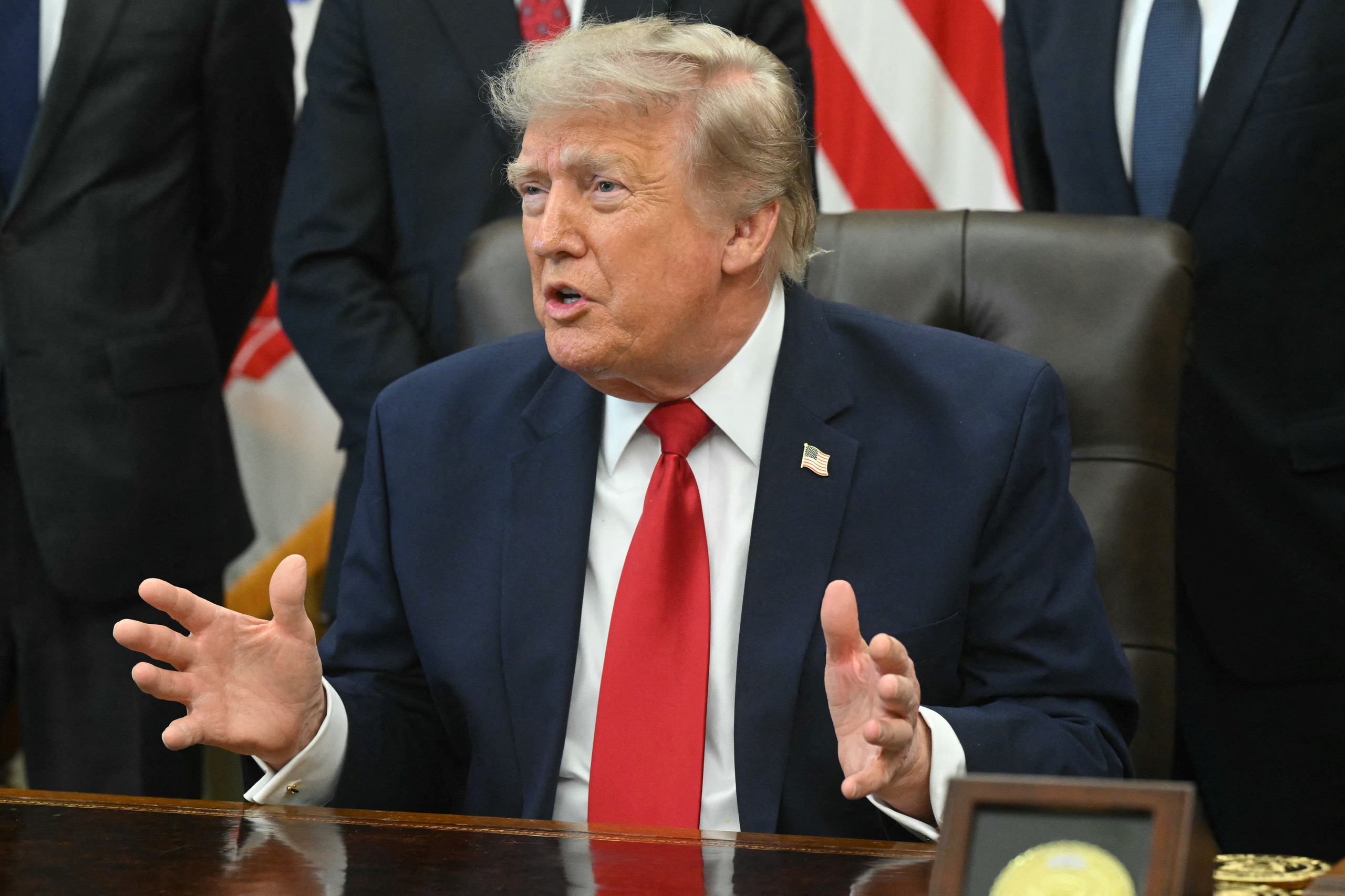 Trung Đông tối 14-7: Ông Trump 'quay xe', không thu 20% phí Hormuz nữa - Ảnh 1.