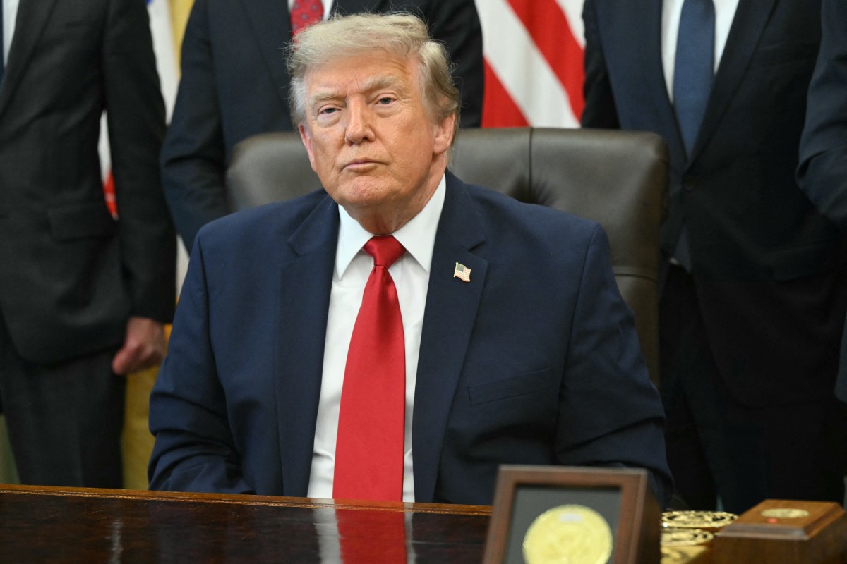 Ông Trump dọa Mỹ sẽ 'hành động quân sự mạnh mẽ' nếu đàm phán với Iran thất bại  - Ảnh 1.