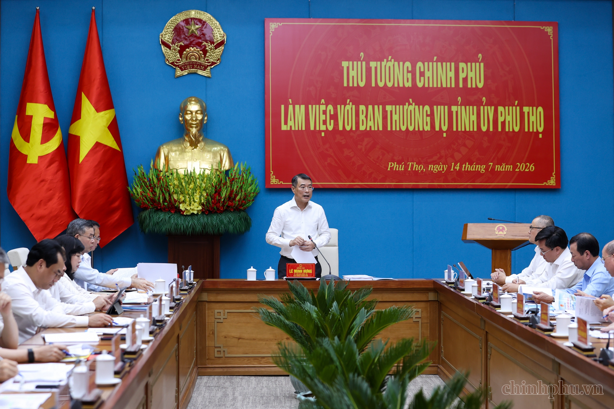 Thủ tướng: Trung ương không có chủ trương sắp xếp lại các xã, phường trên diện rộng - Ảnh 2.