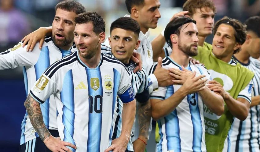 Gần 5 triệu chữ ký trên mạng yêu cầu FIFA loại tuyển Argentina và Messi khỏi World Cup 2026 - Ảnh 1.