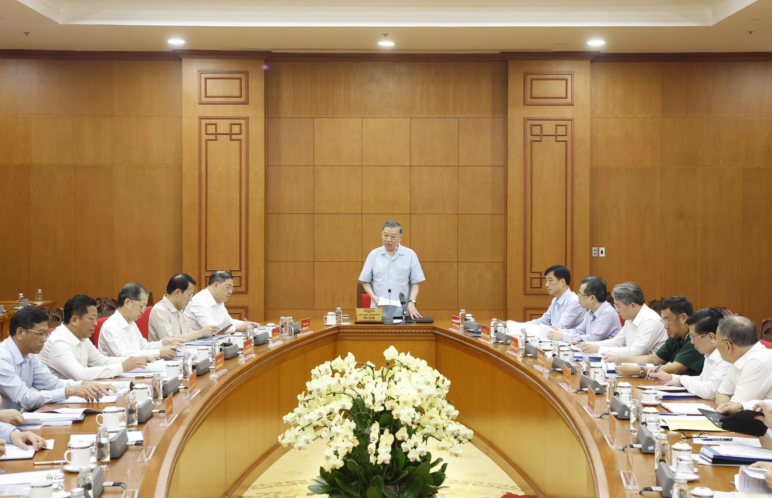 Tổng Bí thư, Chủ tịch nước làm việc với các cơ quan phát triển công nghiệp hàng hải - Ảnh 3.
