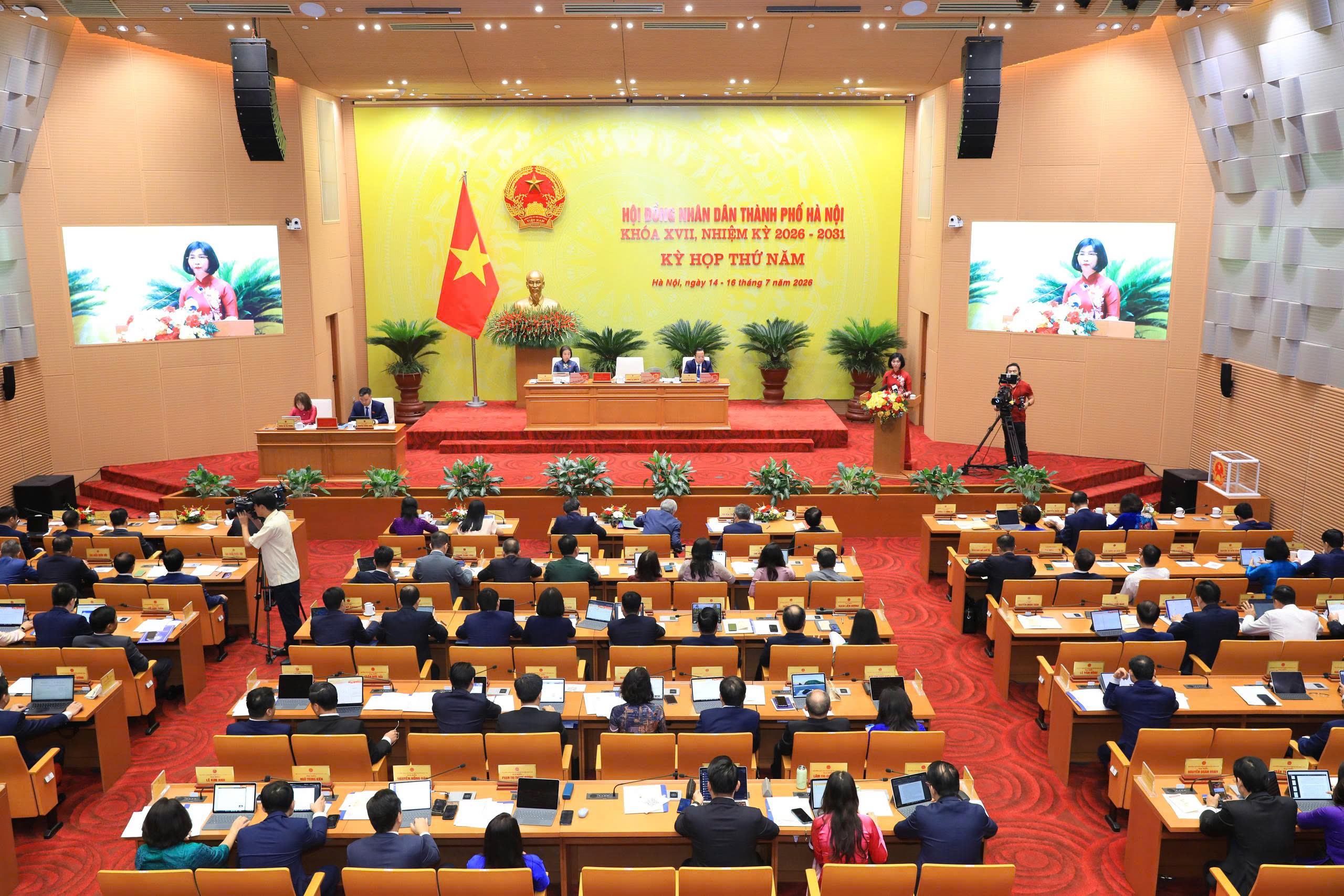 Đại biểu đề xuất ban hành trái phiếu thủ đô kỳ hạn ngắn để thu hút tiền ;nhàn rỗi' trong dân - Ảnh 1.