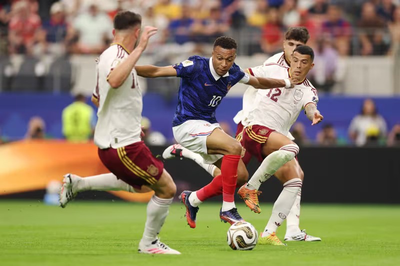 HLV Troussier: Pháp chưa đủ tố chất vô địch World Cup - Ảnh 1.
