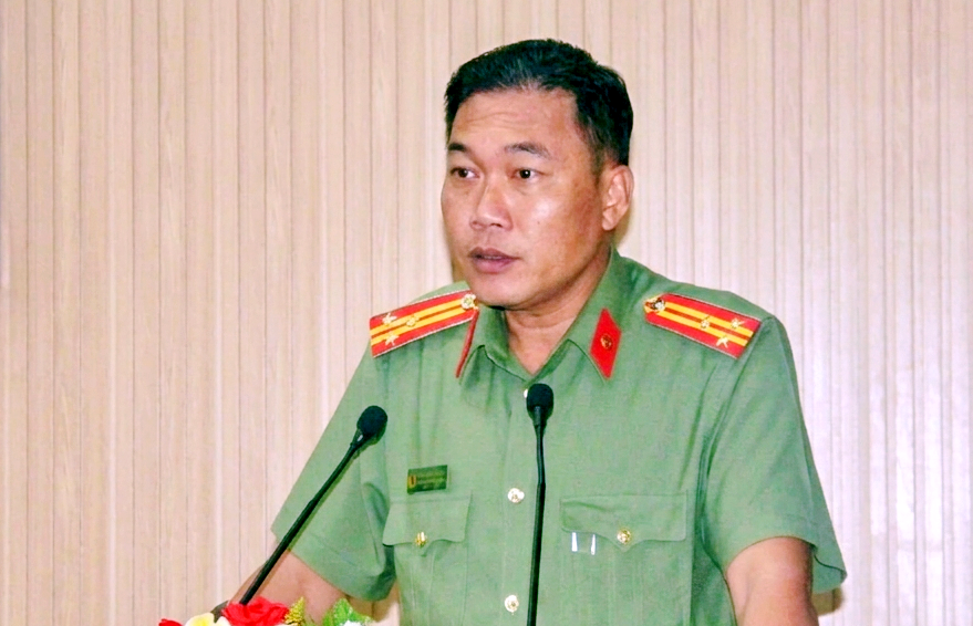 Dùng tài khoản ẩn danh máy chủ nước ngoài đăng tin học sinh thi điểm 10 ở Cà Mau có sử dụng điện thoại - Ảnh 1.