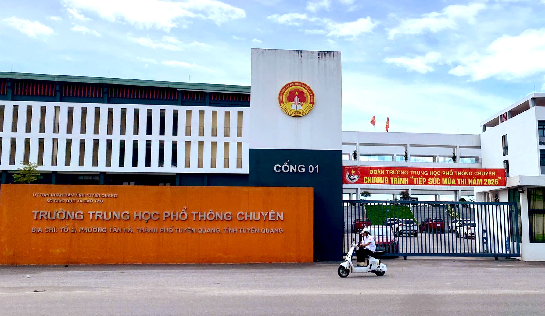 328 thí sinh chuyên Tuyên Quang được đăng ký xét tuyển đại học do chưa có kết luận điều tra - Ảnh 1.