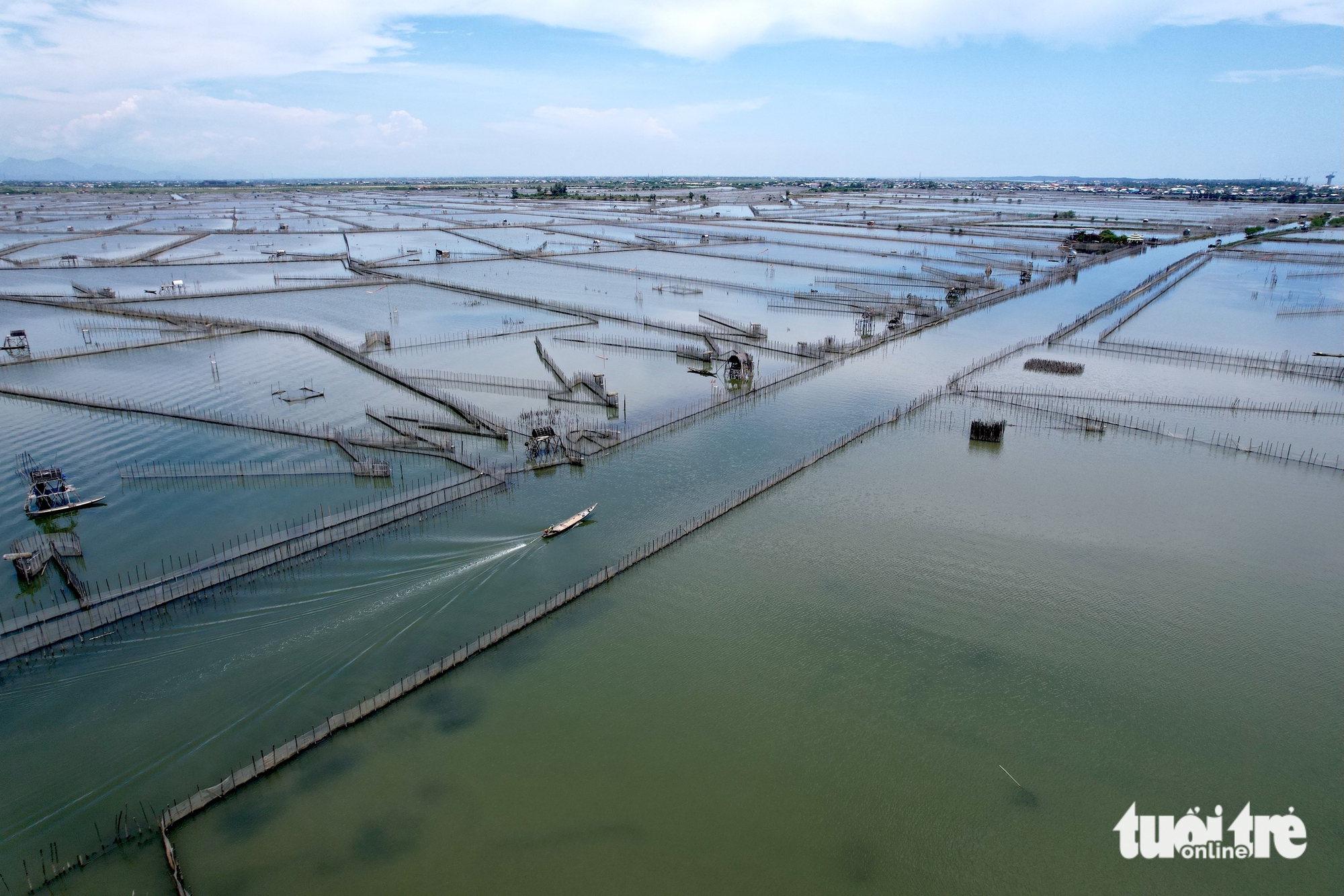 'Đánh thức' đầm phá Tam Giang: Đừng chỉ nhìn vào tài nguyên, hãy nhìn vào 40 vạn dân - Ảnh 1.