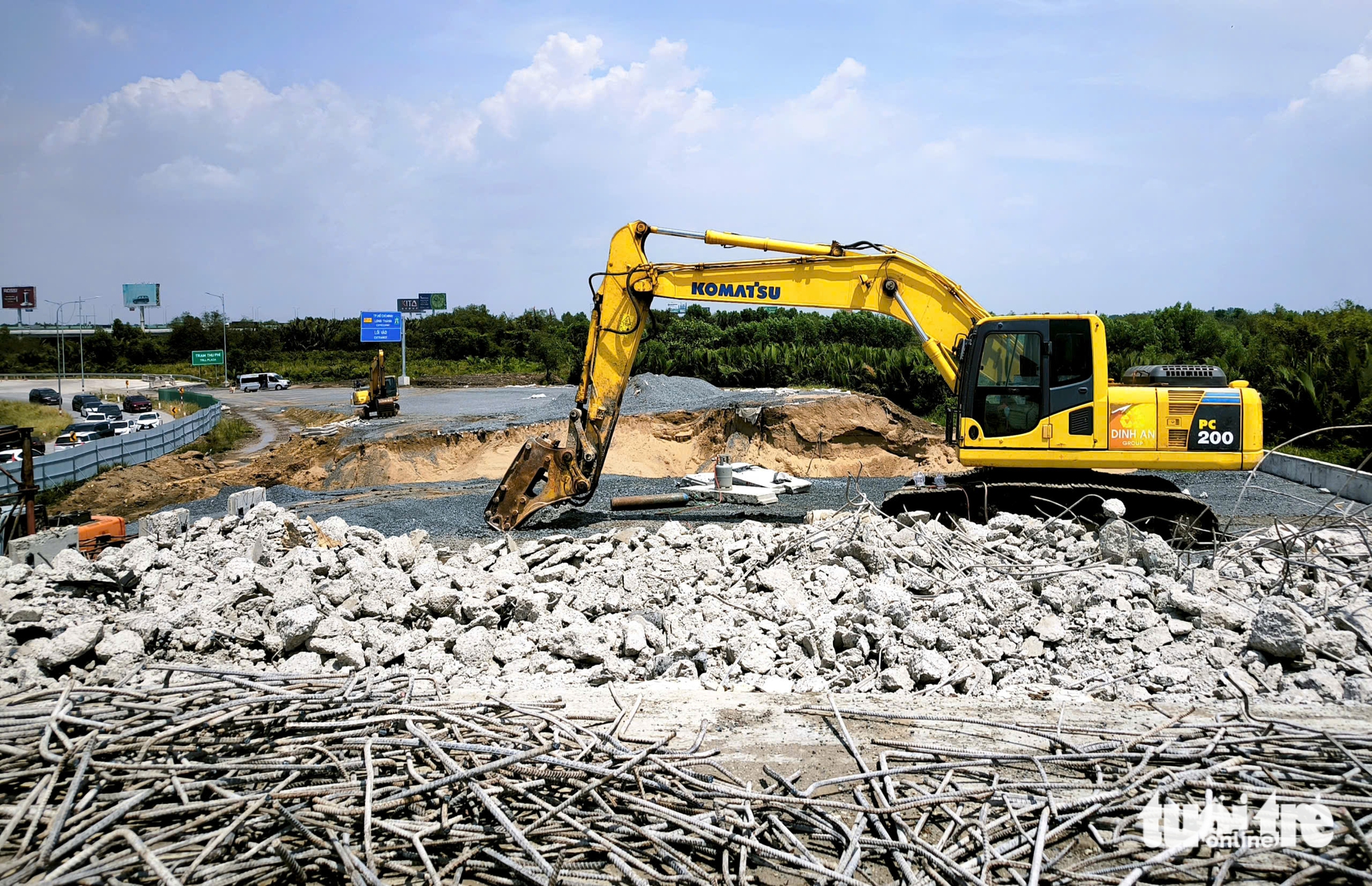 UBND TP.HCM chỉ đạo nghiên cứu tái chế chất thải xây dựng để san lấp - Ảnh 1.