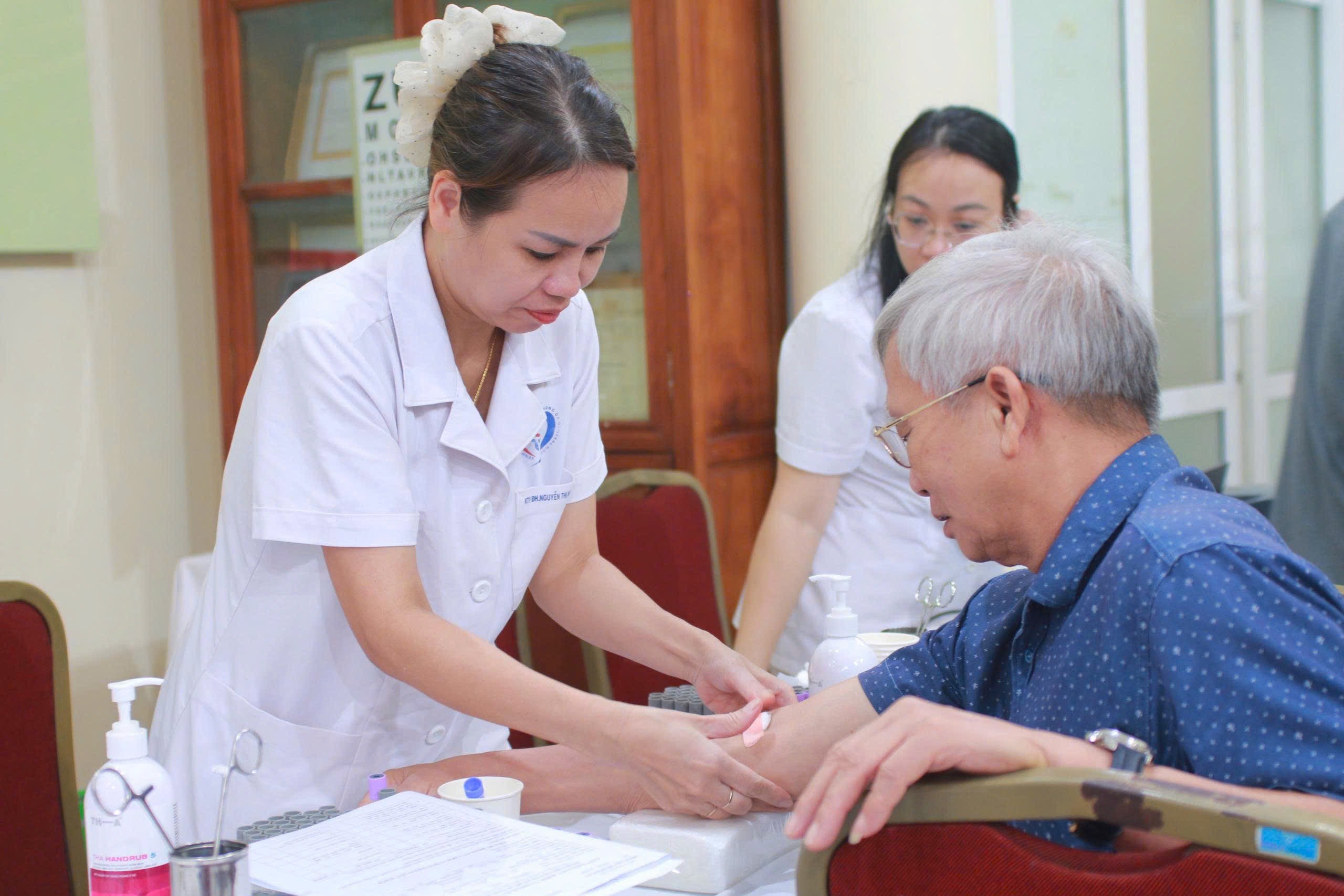 Tin tức sáng 17-7: Chuẩn bị đầu tư loạt cầu vượt thép ở TP.HCM; Rà soát nước sạch tại 54 xã và đặc khu  - Ảnh 2.
