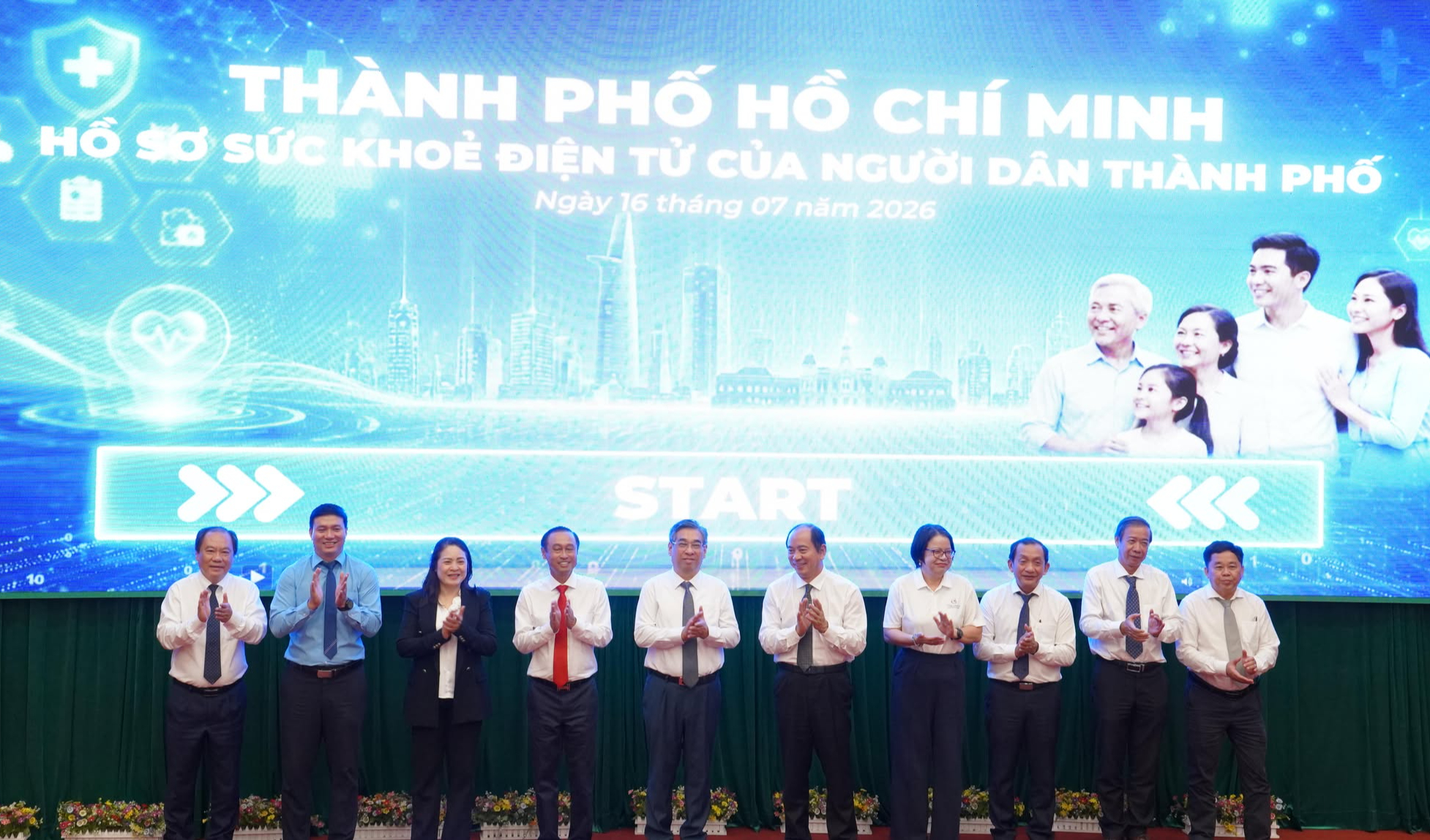 Phó bí thư Thành ủy Nguyễn Phước Lộc ghi nhận chuyển biến tích cực của ngành y tế TP.HCM - Ảnh 1.