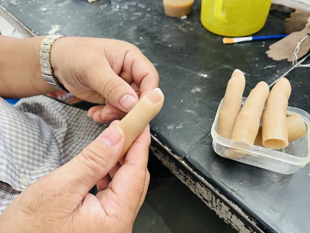 Đặng Văn Trường: Hành trình hồi sinh ngón tay giả cho bệnh nhân khuyết tật - Ảnh 3.