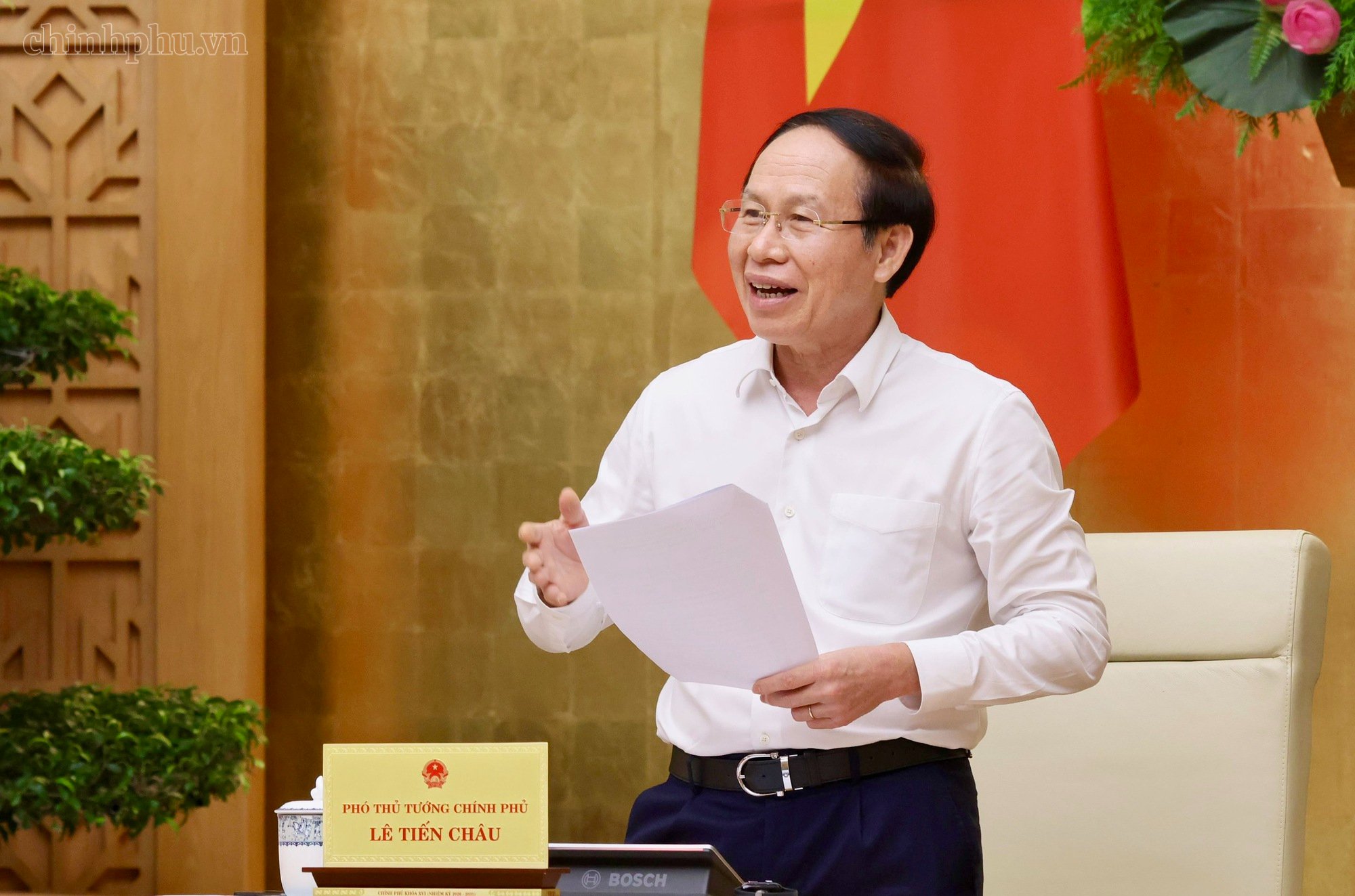 Phó Thủ tướng Lê Tiến Châu chủ trì cuộc họp về 3 đề án, dự án lớn của Đại học Quốc gia Hà Nội - Ảnh 1.