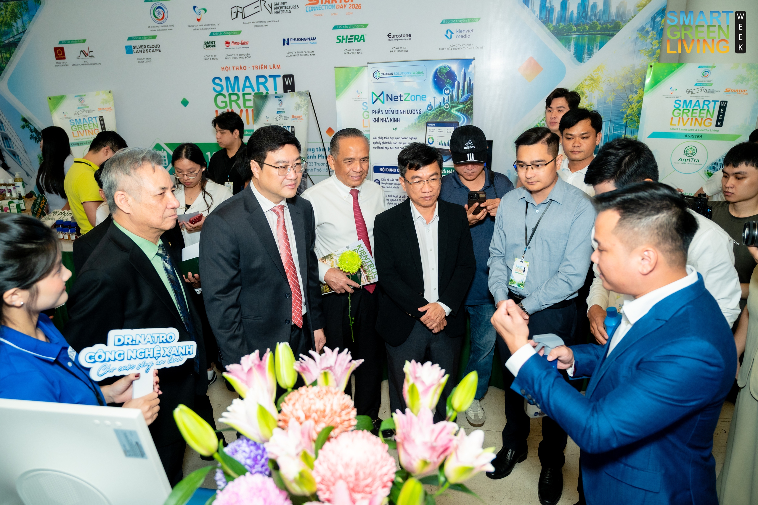 TP.HCM tìm lời giải đô thị xanh từ công nghệ và đổi mới sáng tạo - Ảnh 1.