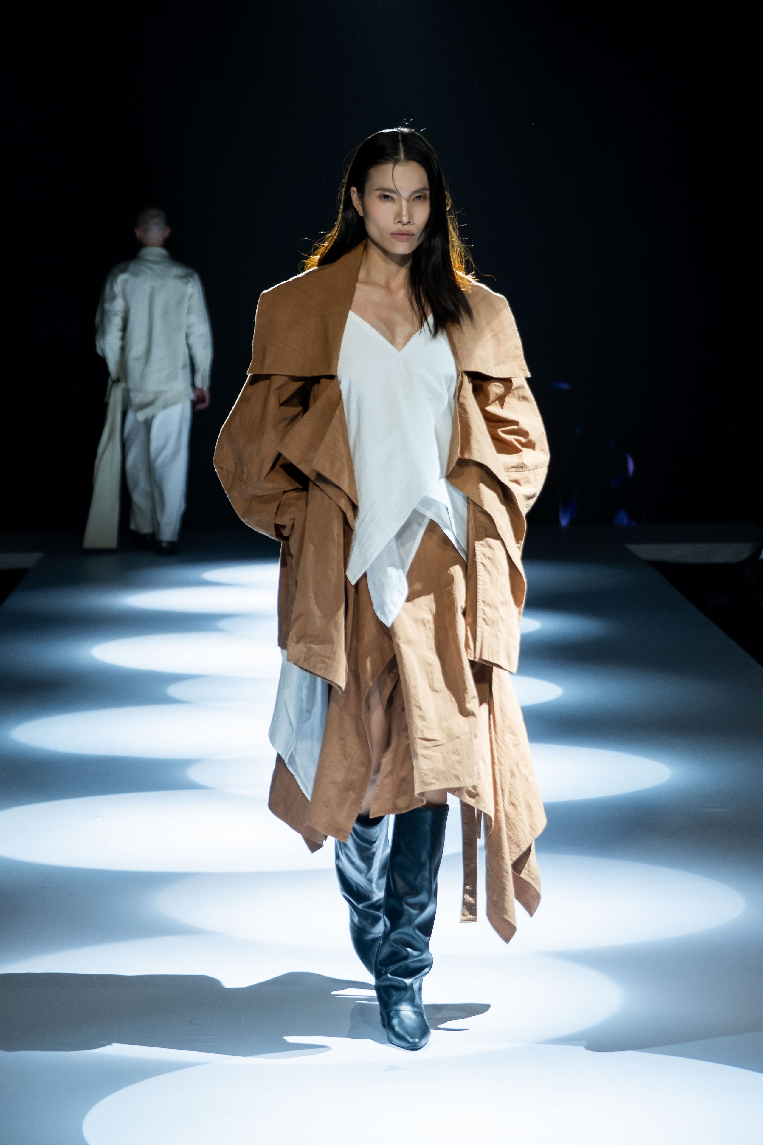 Saigon Fashion Runway mở ra sân chơi mới cho thời trang Việt - Ảnh 13.