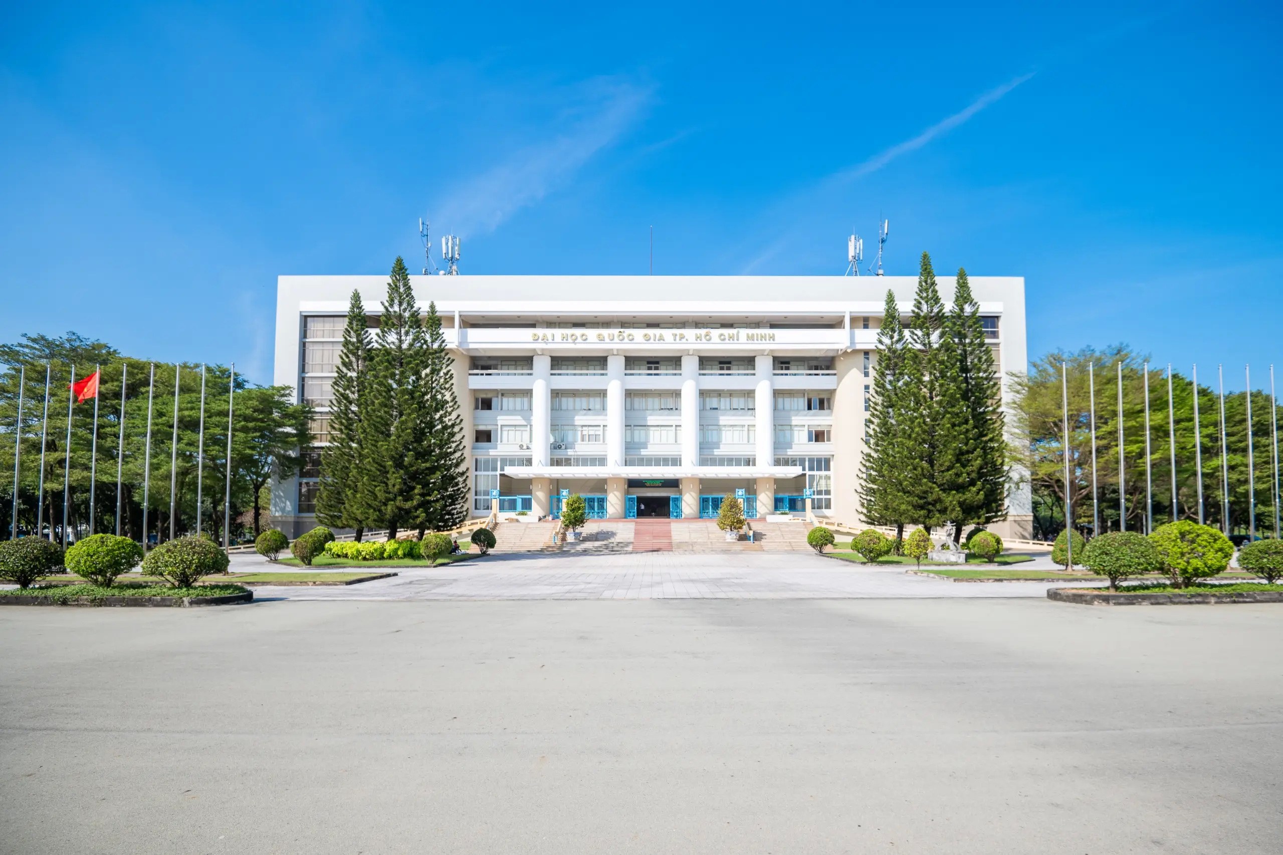 Phó giám đốc ĐH Quốc gia TP.HCM: 'Xếp hạng đại học không phải cuộc đua giành vị trí' - Ảnh 3.