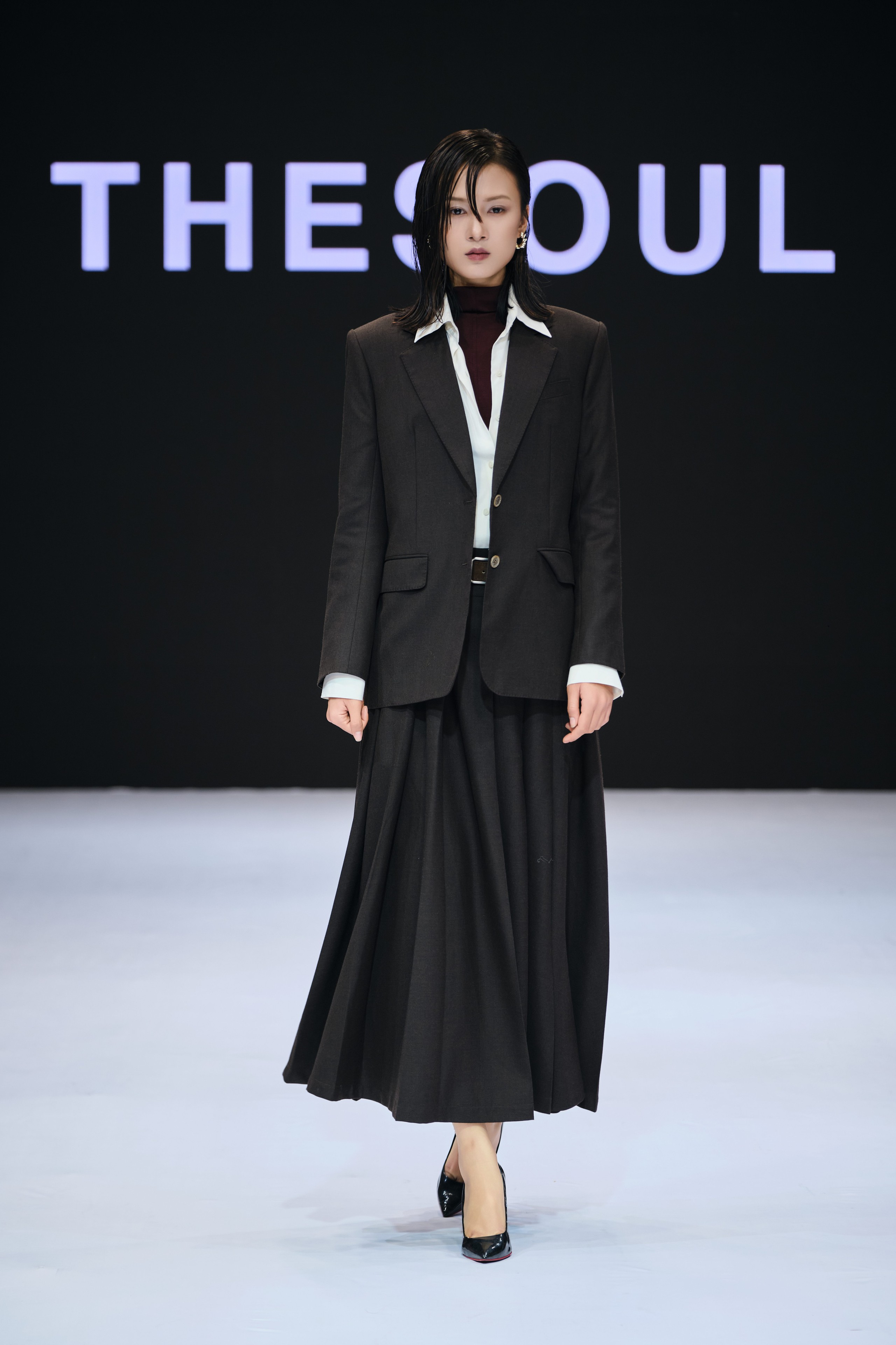 Saigon Fashion Runway mở ra sân chơi mới cho thời trang Việt - Ảnh 6.