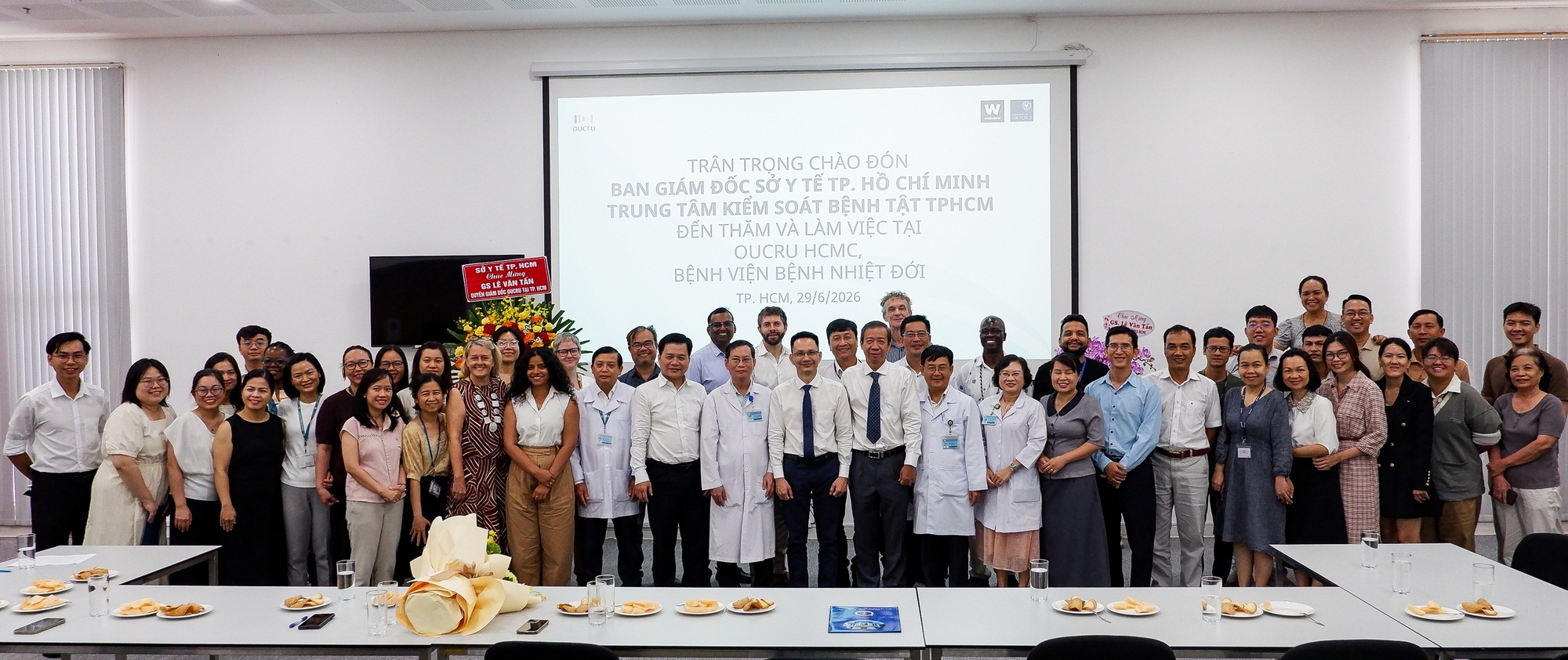 ‘Thuyền trưởng’ OUCRU tại TP.HCM: Luôn có ‘thao trường tập luyện’ ngay cả không có dịch bệnh - Ảnh 4.