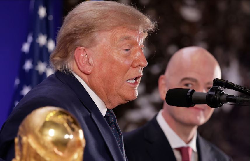 Tổng thống Donald Trump đề xuất Mỹ và Trung Quốc cùng tổ chức World Cup tiếp theo - Ảnh 1.