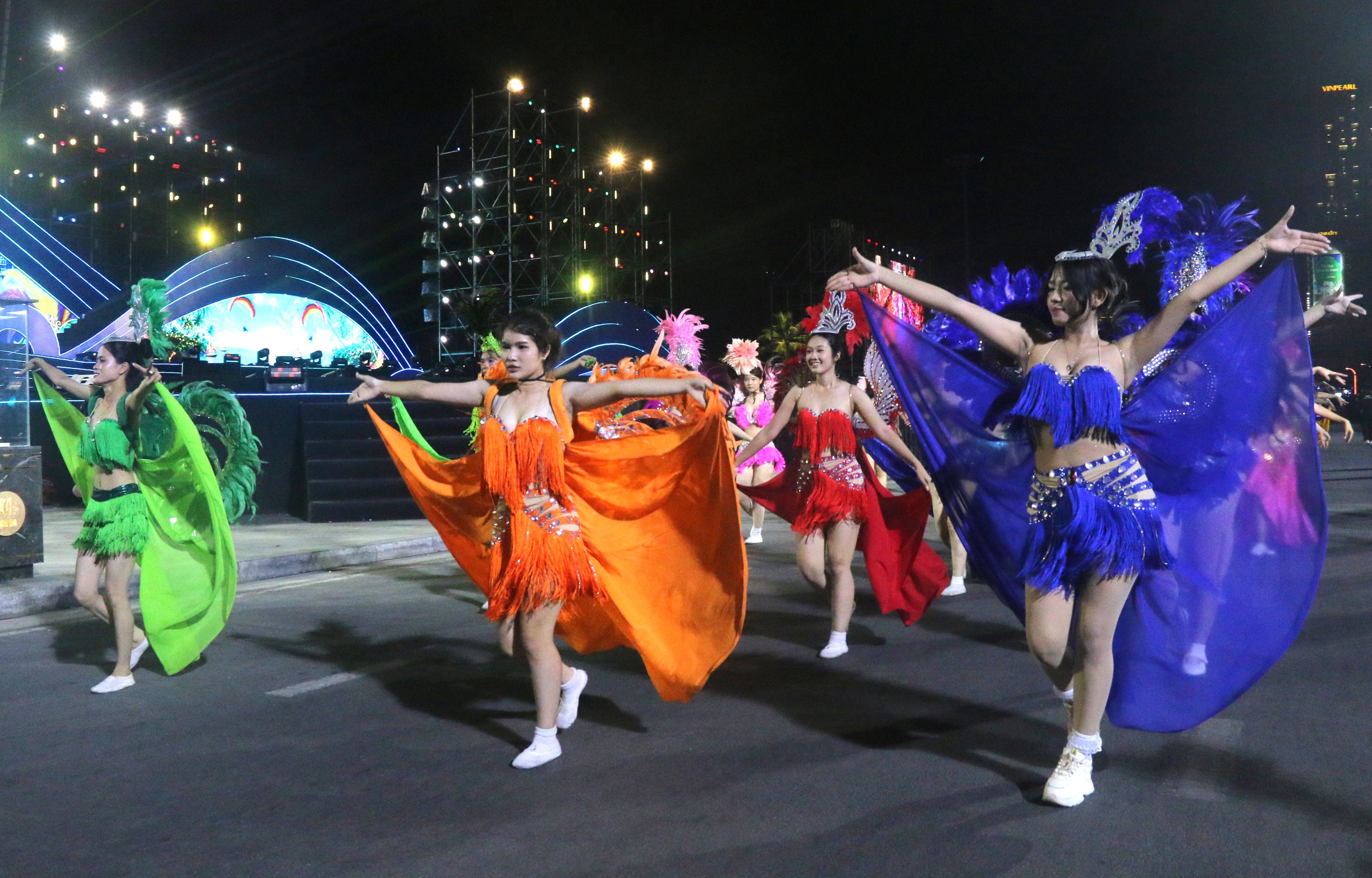 Hơn ... triệu lượt khách tham dự Festival Biển Khánh Hòa 2026 - Ảnh 2.