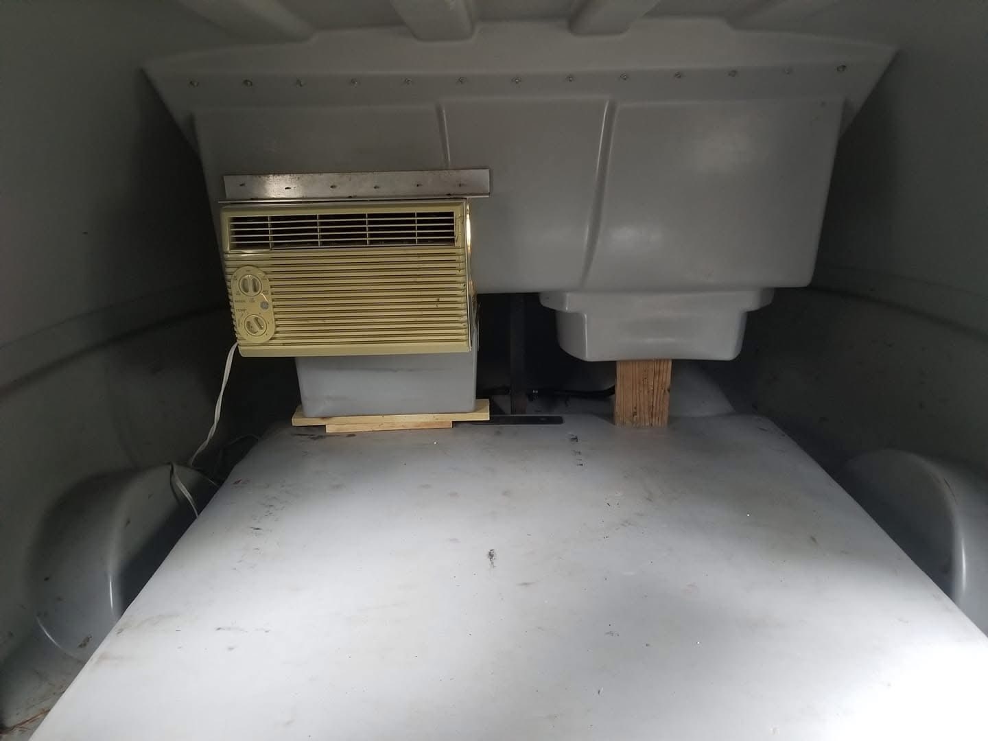 Nhà di động nhẹ hơn cả người, dễ nhấc ra đặt xuống đất thành lều, giá ngang Honda SH - Ảnh 7.