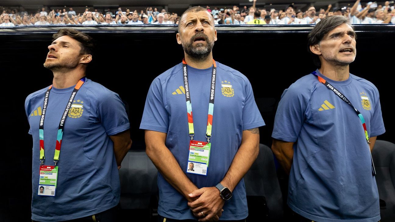 Ai là người giúp tuyển Argentina 'lùn lùn mà đánh đầu cực giỏi'? - Ảnh 4.