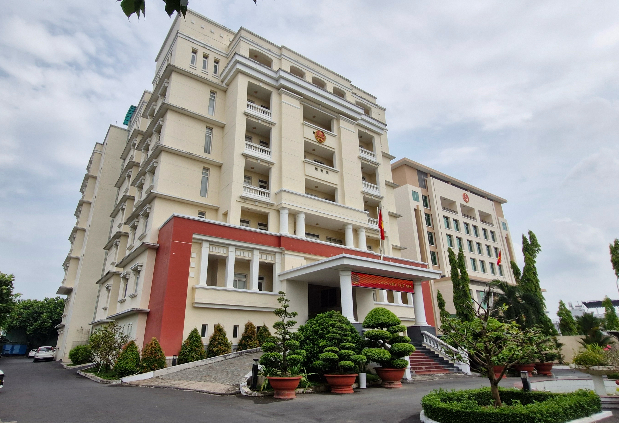 Chuyển Công an Cần Thơ hàng trăm hồ sơ chuyển nhượng bất động sản nghi trốn thuế - Ảnh 1.