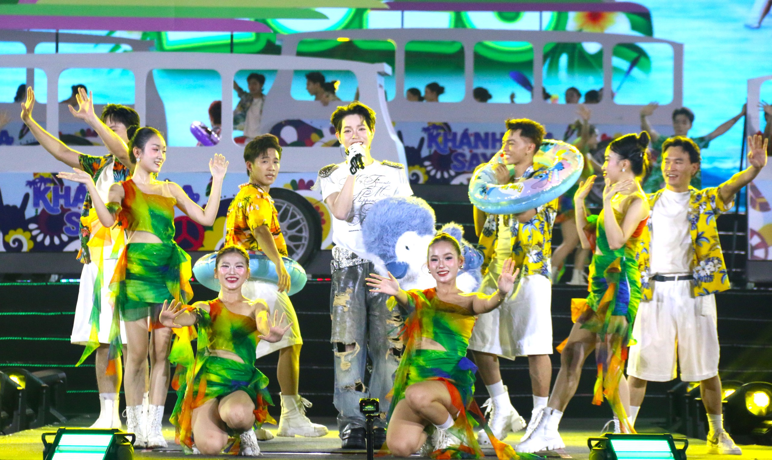 Hơn ... triệu lượt khách tham dự Festival Biển Khánh Hòa 2026 - Ảnh 1.