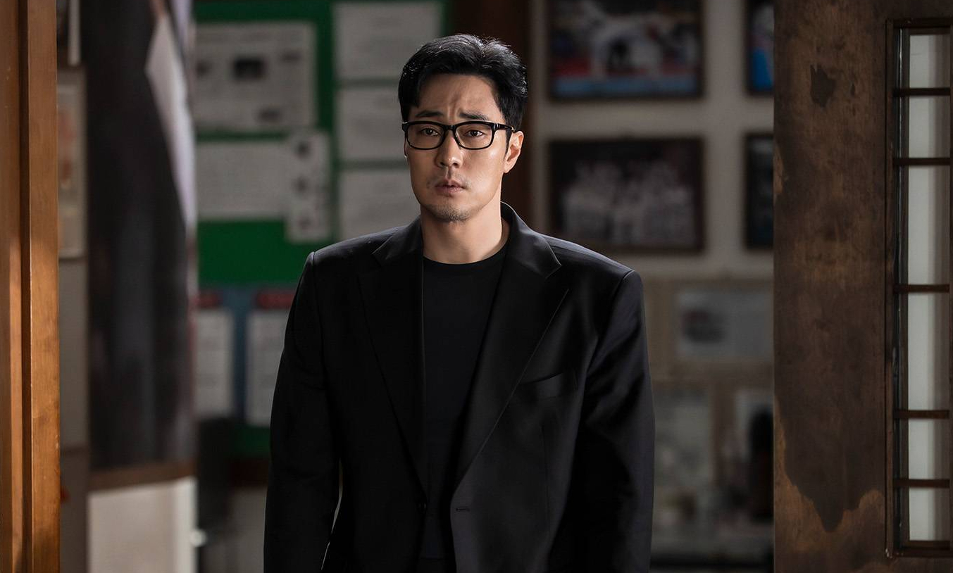 So Ji Sub đạt đỉnh cao mới với Đặc vụ Kim tái khởi động - Ảnh 2.