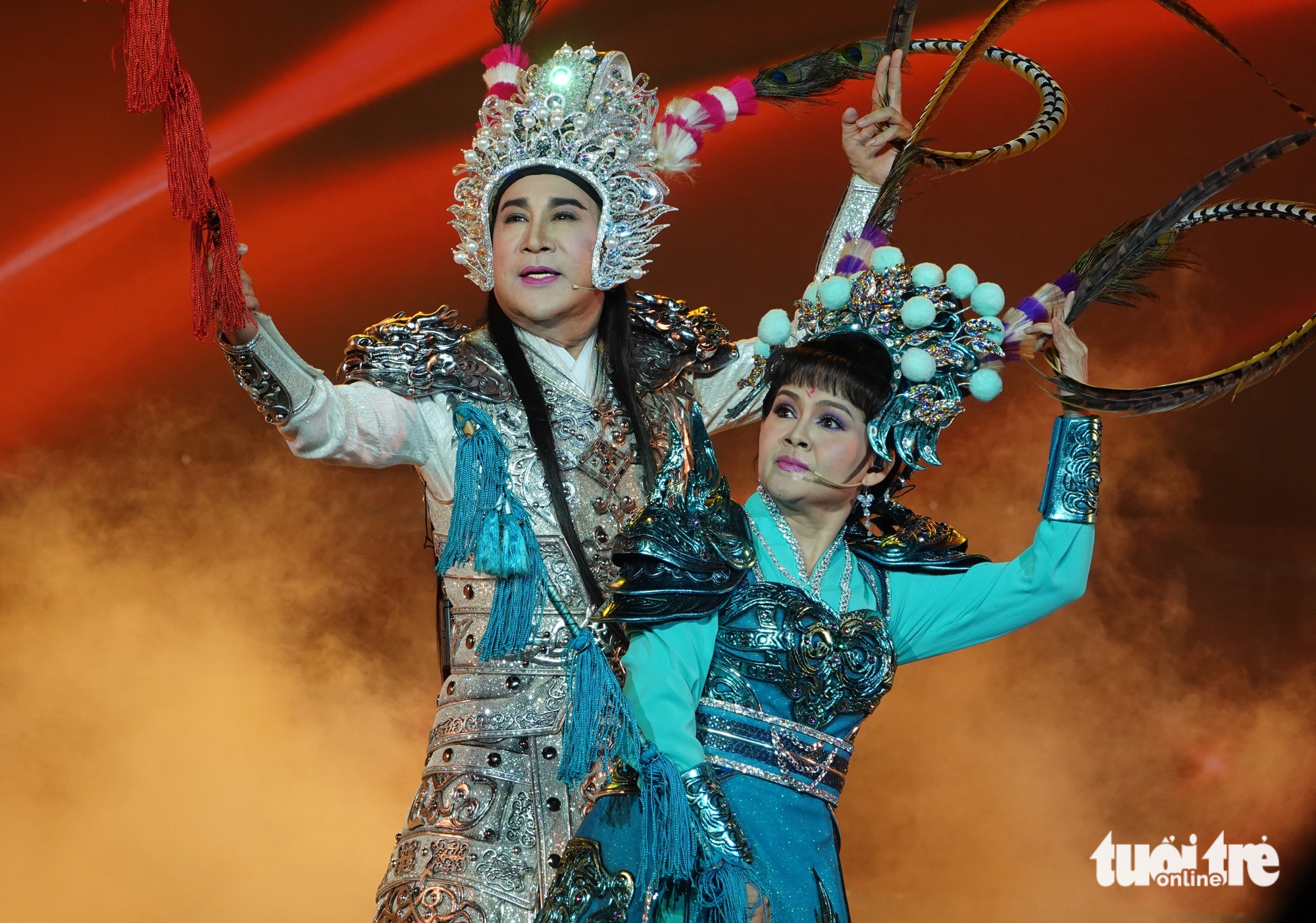 Kim Tử Long hé lộ live show ‘khủng’, có hơn 100 diễn viên tham gia - Ảnh 1.
