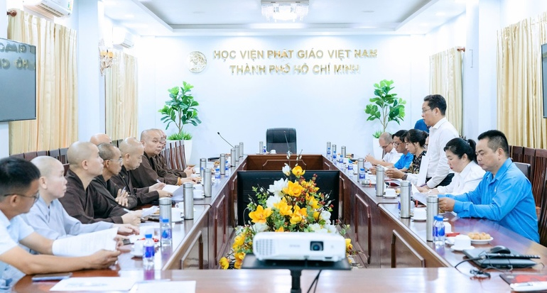 TP.HCM tổ chức lễ tưởng niệm, cầu siêu anh hùng liệt sĩ tại Học viện Phật giáo Việt Nam - Ảnh 1.