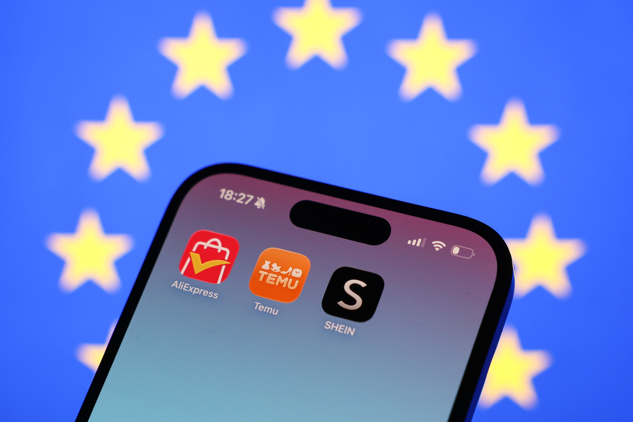 AliExpress lĩnh án phạt kỷ lục 550 triệu euro từ châu Âu - Ảnh 1.