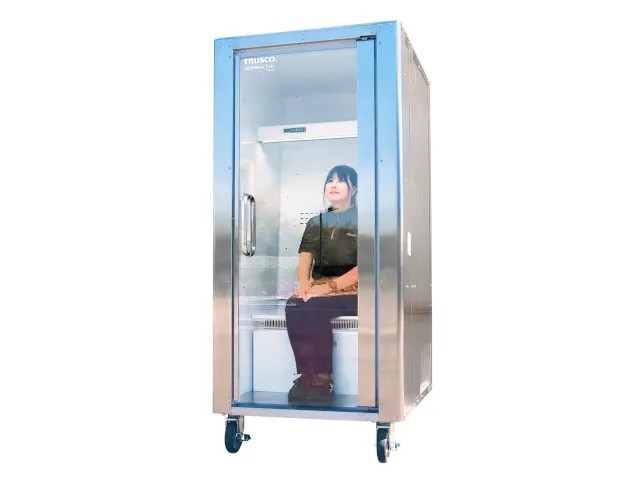 Trời quá nóng, Nhật Bản bán 'tủ lạnh cho người' giá hơn 240 triệu đồng - Ảnh 1.