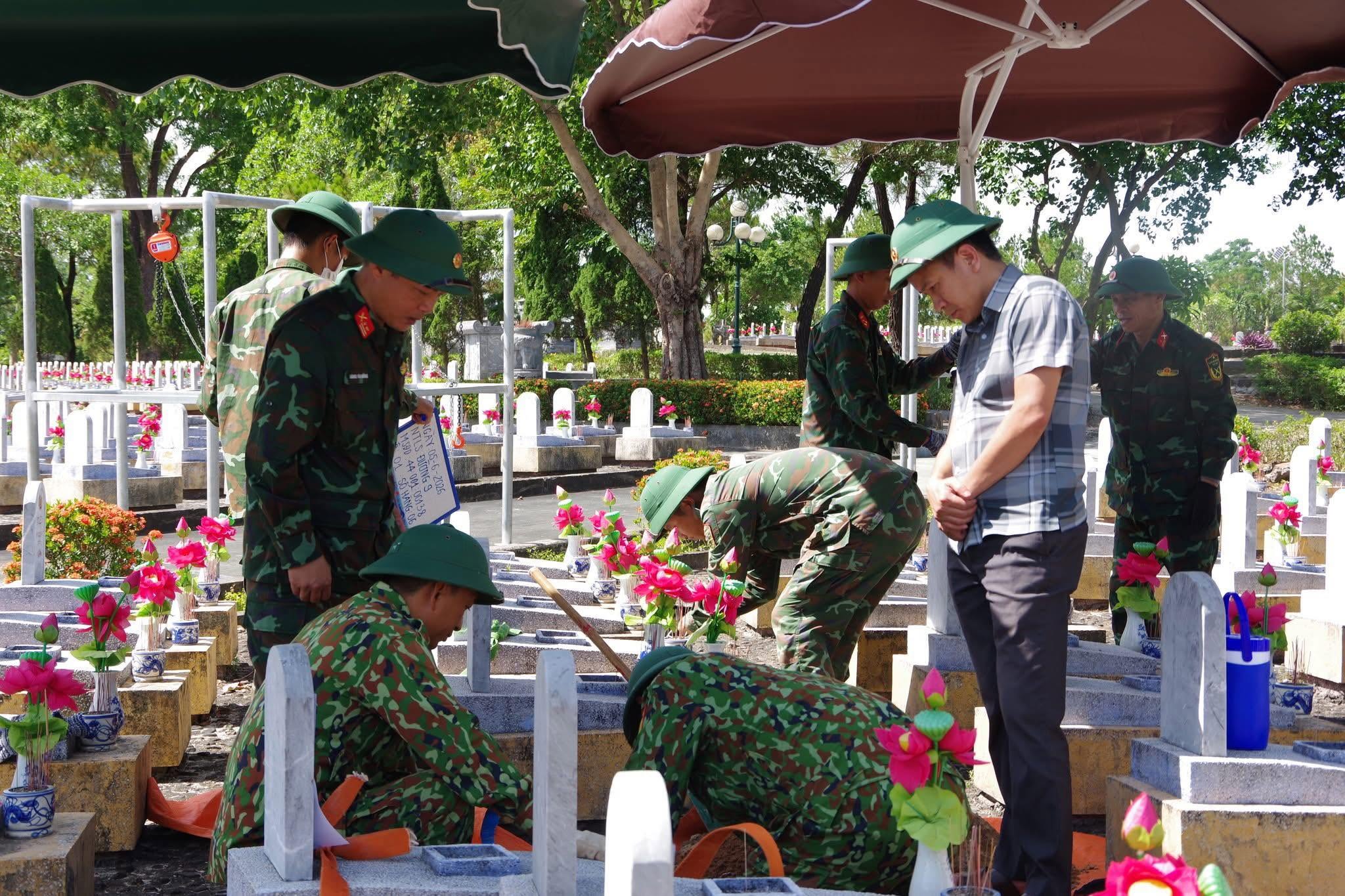 Hành trình 'giải mã' mảnh tôn khuyết chữ và lời kêu gọi tìm lại tên cho một liệt sĩ - Ảnh 3.