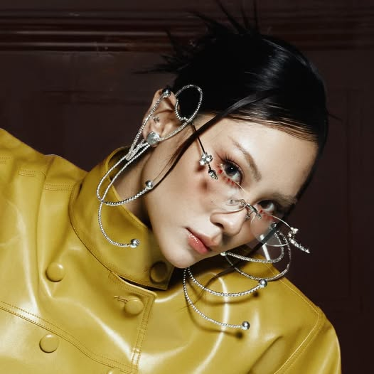 10 cuộc chia tay nảy lửa giữa nghệ sĩ và công ty quản lý: Từ TVXQ, Taylor Swift đến Jack, Mai Phương - Ảnh 12.