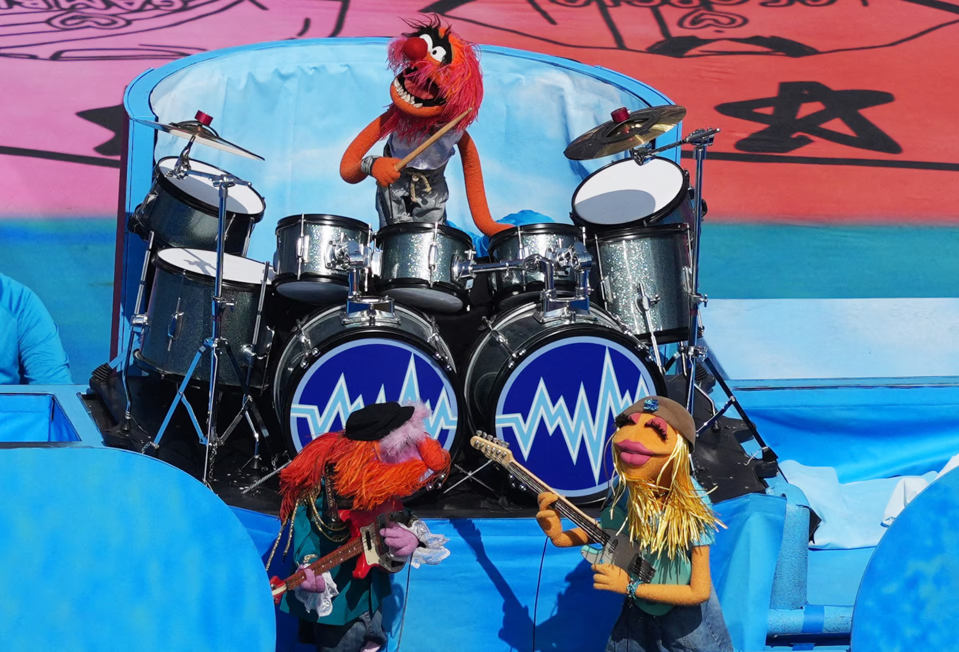 Vì sao dàn nhân vật Muppets và Sesame Street xuất hiện tại show giữa giờ chung kết World Cup 2026? - Ảnh 3.
