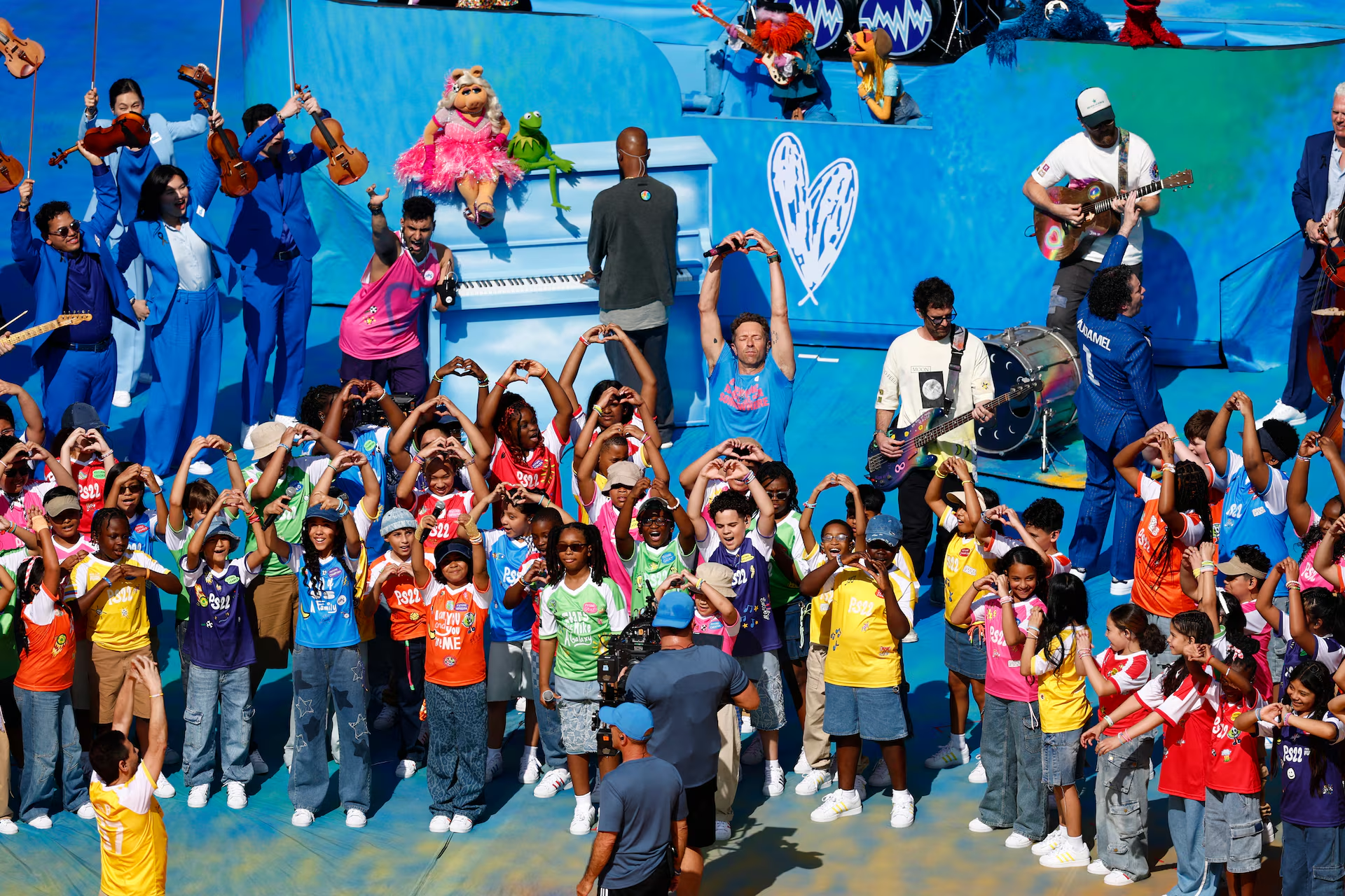Vì sao dàn nhân vật Muppets và Sesame Street xuất hiện tại show giữa giờ chung kết World Cup 2026? - Ảnh 4.