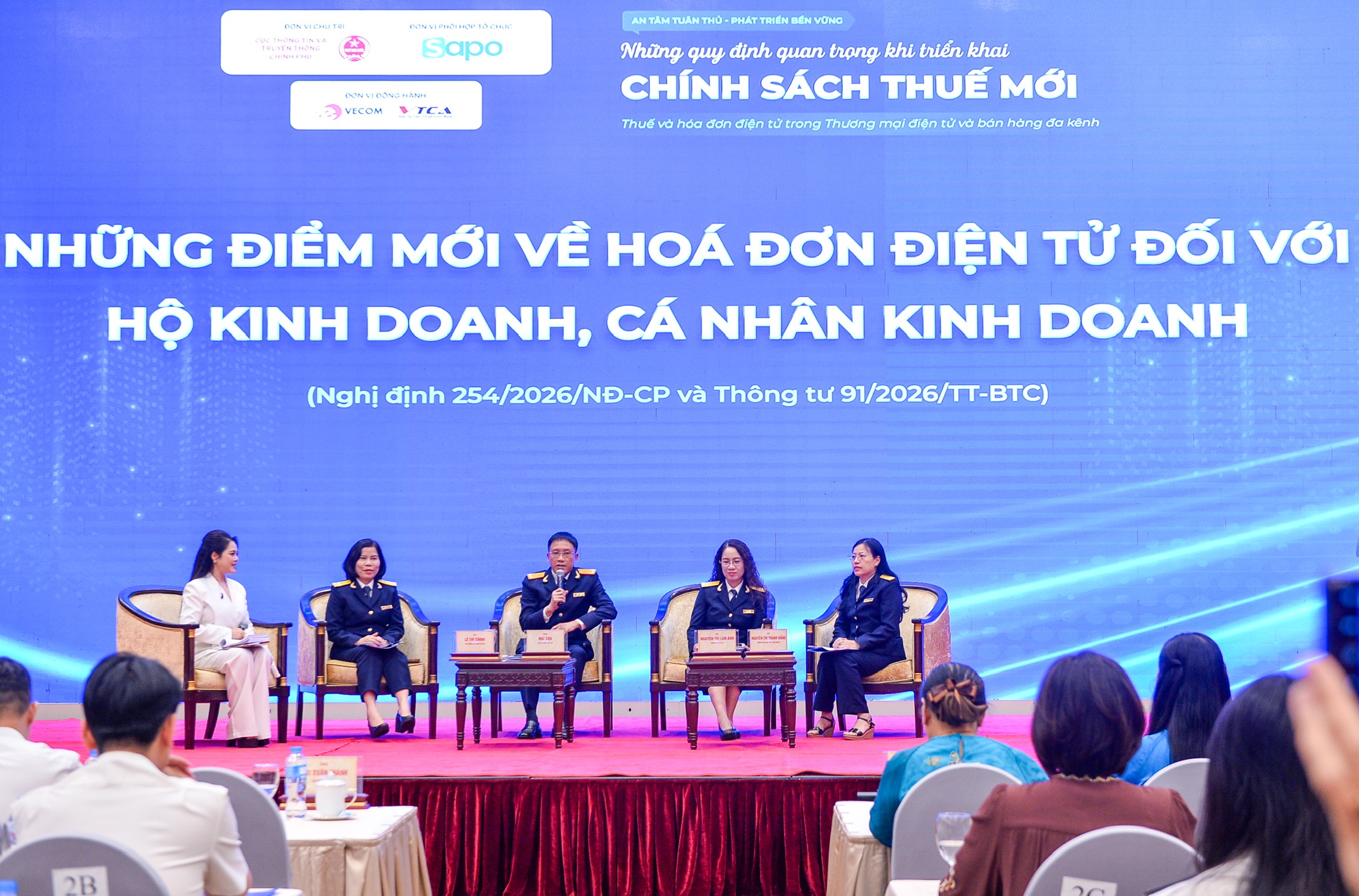Bán hàng trên sàn: Cục Thuế giải đáp loạt vướng mắc về hóa đơn điện tử - Ảnh 1.