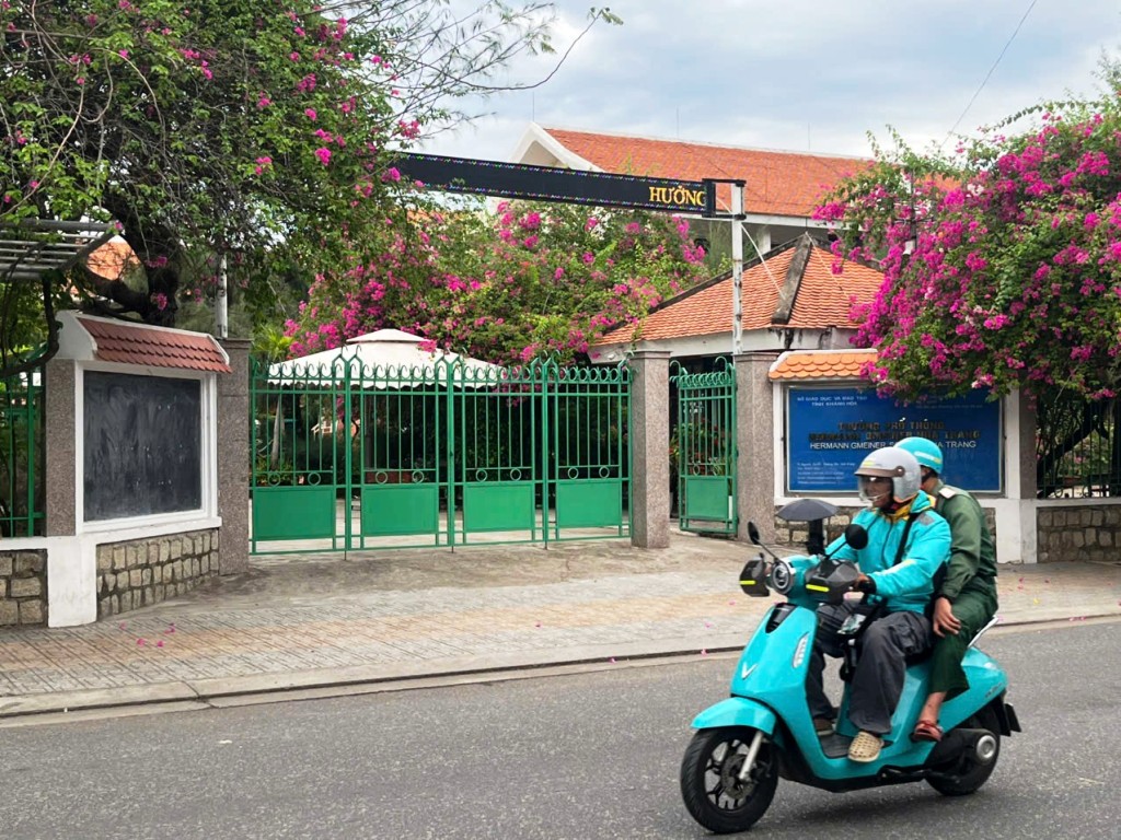 Nhập trường Hermann Gmeiner Nha Trang vào trường Hoàng Văn Thụ - Ảnh 1.