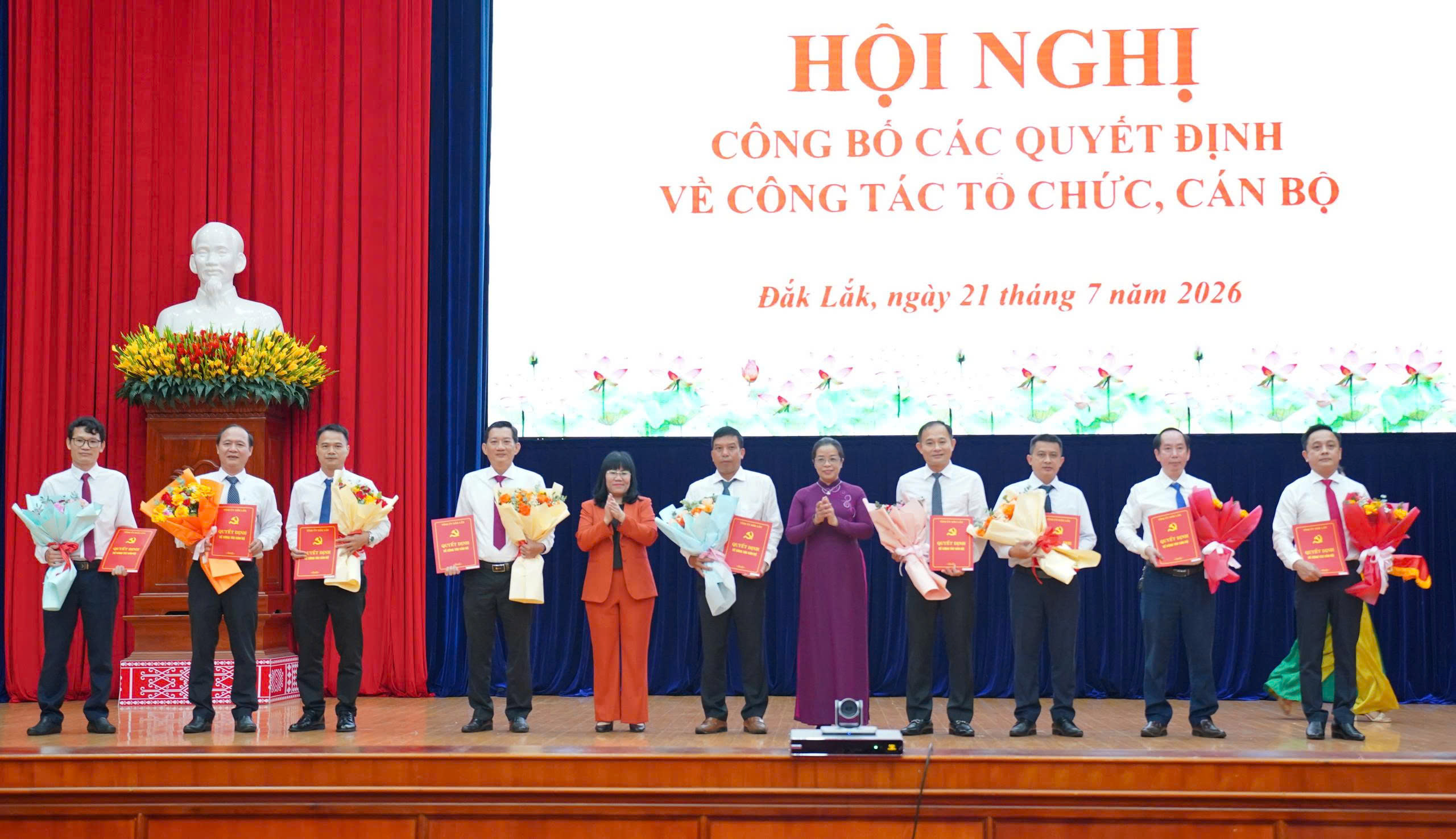 Điều động, bổ nhiệm nhiều lãnh đạo ban Đảng, sở ngành ở Đắk Lắk - Ảnh 2.