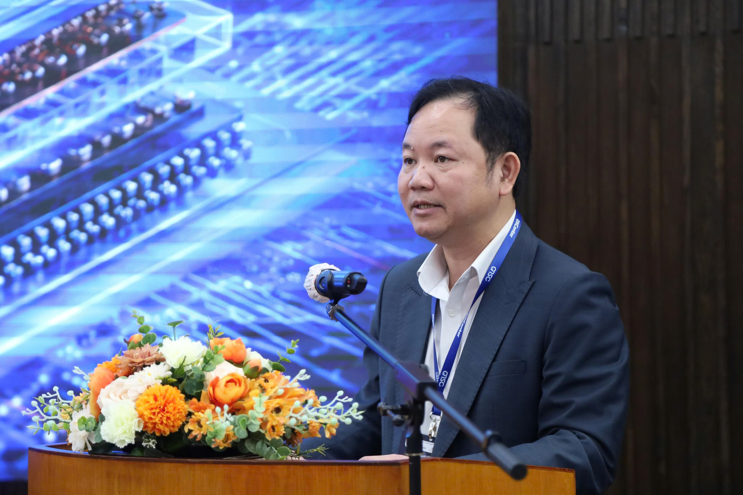 TP.HCM tính lập quỹ 5 triệu USD, đào tạo 9.000 nhân lực bán dẫn - Ảnh 3.