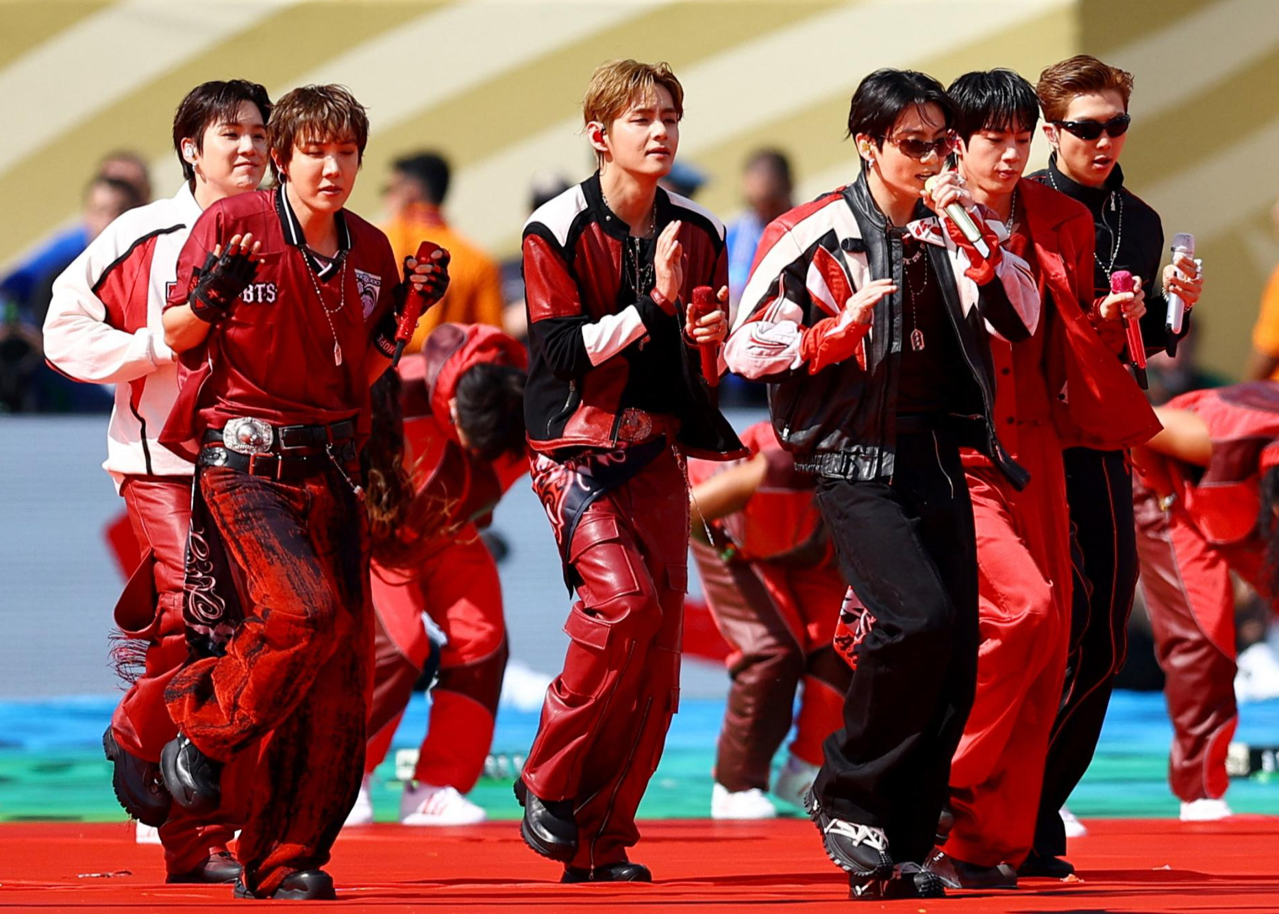 Đạo diễn show giữa giờ World Cup 2026: 'Có quá nhiều điều có thể sai sót' - Ảnh 2.