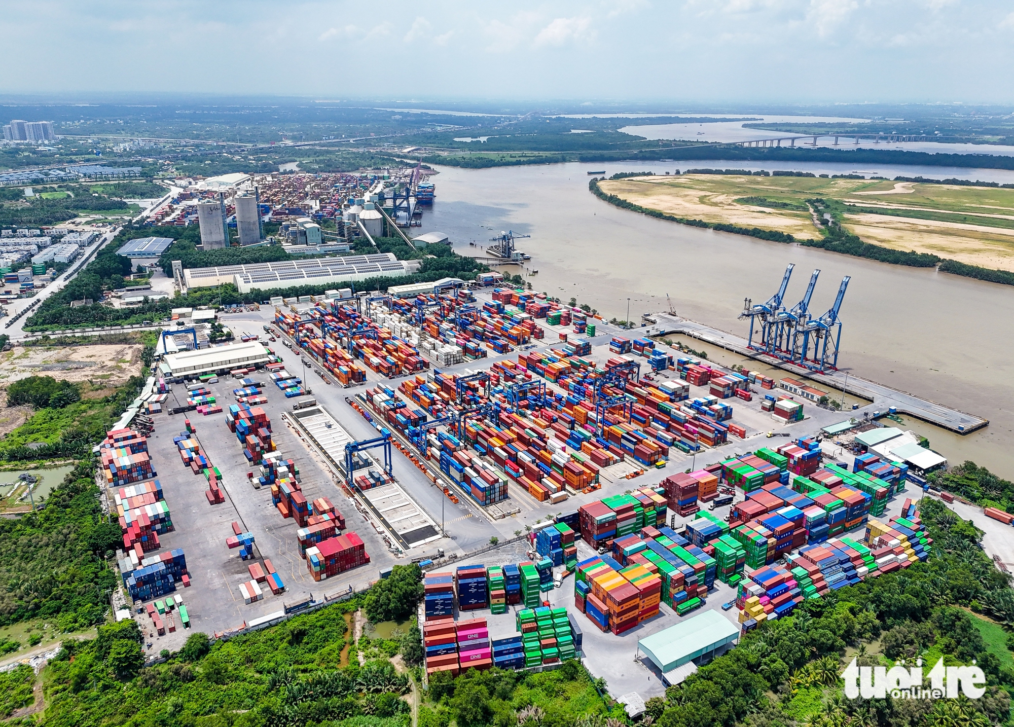 Mở hành lang riêng cho xe container, tái cấu trúc giao thông khu Đông TP.HCM - Ảnh 1.