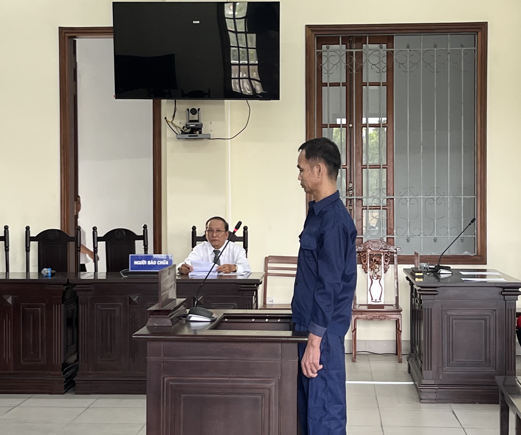 Người đàn ông Cần Thơ đâm tử vong hàng xóm vì hoang tưởng tiếng chửi thề trong máy phát giảng - Ảnh 1.