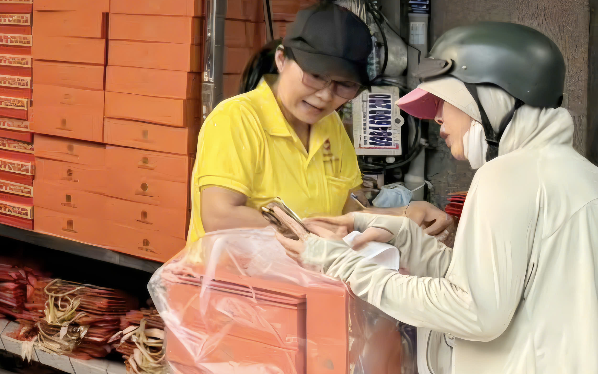 Mooncakes hit Ho Chi Minh City streets, with prices rising- Ảnh 1.