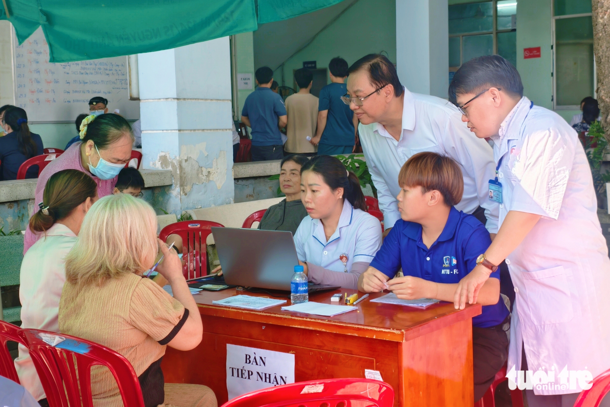 Xã dẫn đầu khám sức khỏe định kỳ tại TP.HCM phát động 30 ngày cao điểm, tăng tốc - Ảnh 1.