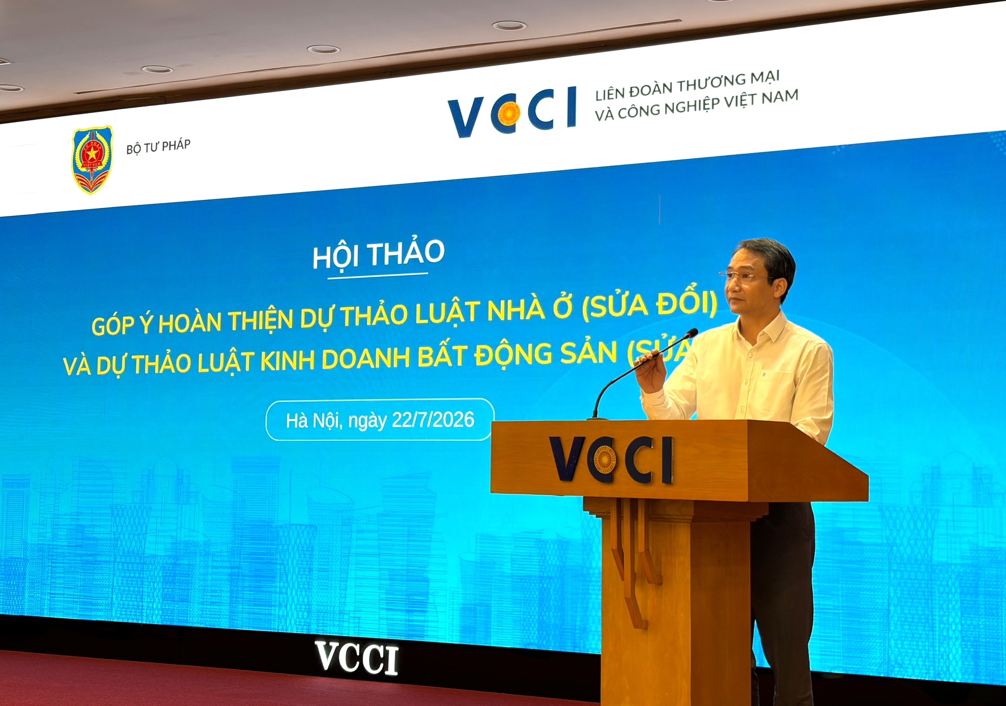 Đề xuất khống chế giá bán tối đa với loại hình nhà ở thương mại giá phù hợp - Ảnh 3.