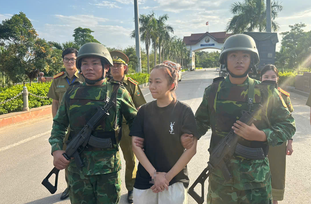 Bị bắt sau khi trốn sang Lào , phạm nhân Lê Thọ Cẩm Cát trở về sau 1 năm lẩn trốn - Ảnh 1.