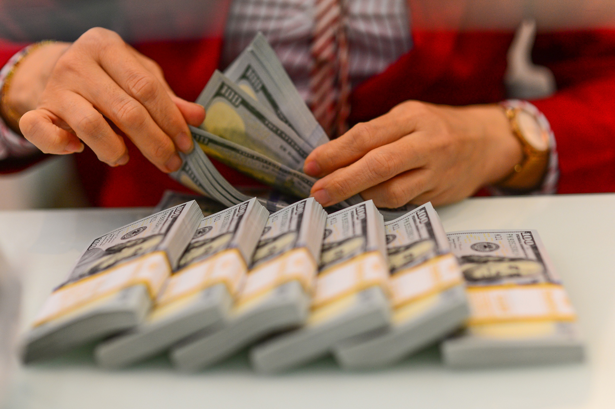 TP.HCM: Kiều hối 6 tháng đầu năm đạt hơn 4 tỉ USD - Ảnh 1.