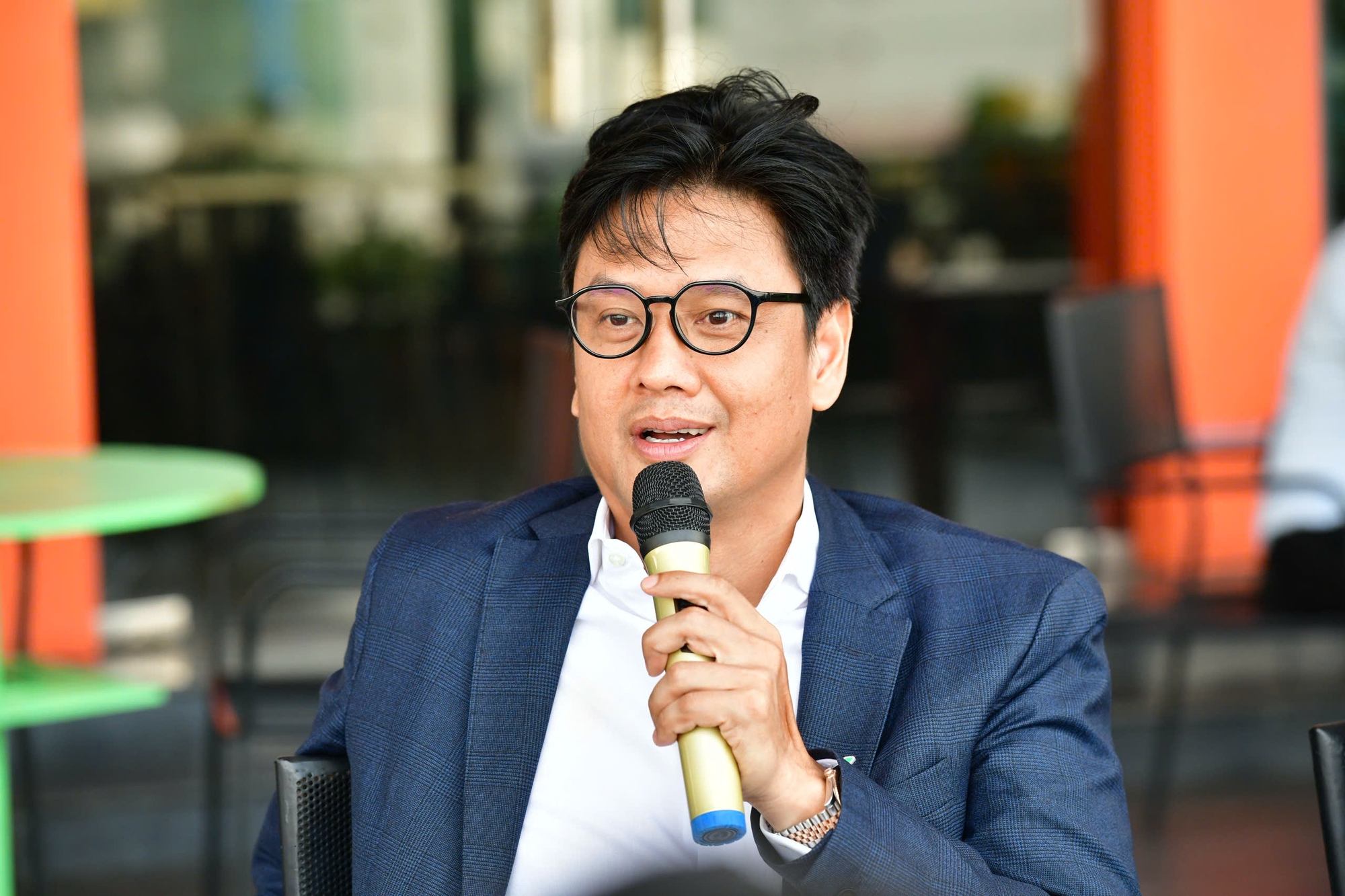 'Cà phê chứng khoán' cùng Tuổi Trẻ: Chuyên gia nói nhiều cổ phiếu đang hấp dẫn hơn, nhưng nhà đầu tư cần nhìn xa - Ảnh 2.